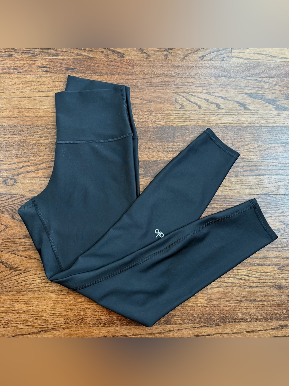 ALO yoga 7/8 High-Waist Airlift Legging - size S